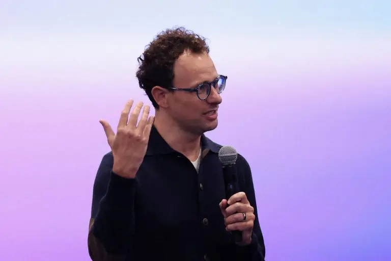 Anthropic rumo ao IPO: conheça os fundadores que deixaram a OpenAI para criar a empresa