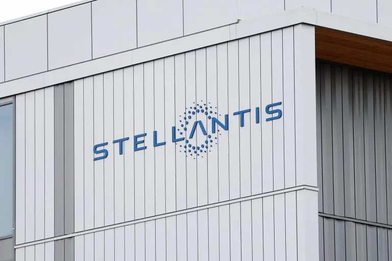 Carros autônomos: Bolt e Stellantis planejam testar veículos sem motorista em Paris até 2028
