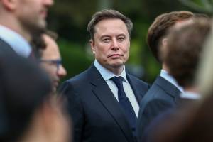 Fusão entre SpaceX e Tesla: Elon Musk confirma estudo que pode gerar negócio recorde