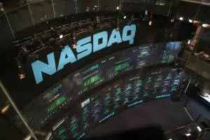 Queda da Nasdaq: resultado da Alphabet reacende temor sobre gastos com IA